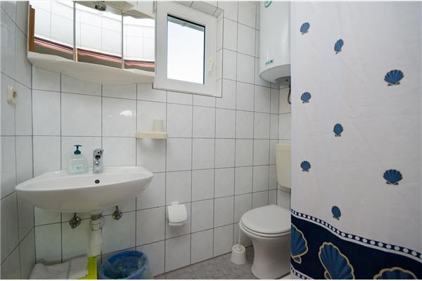 Apartment A2, for 7 persons