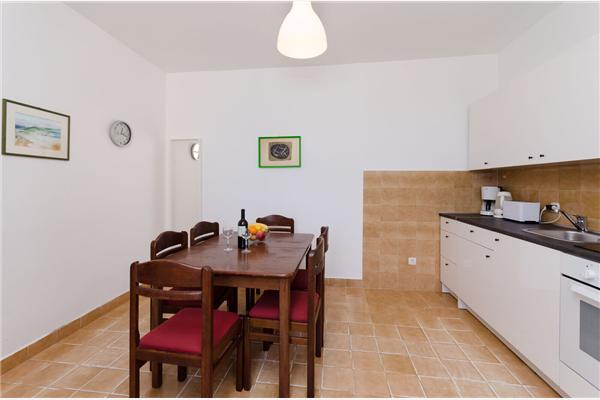 Apartment A1, for 6 persons