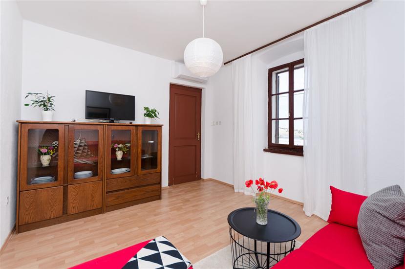 Apartment A1, for 6 persons