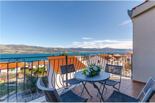 Apartment A3, for 6 persons