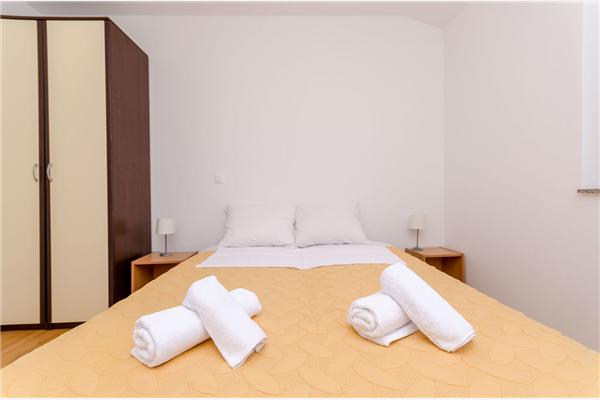 Apartment A3, for 6 persons