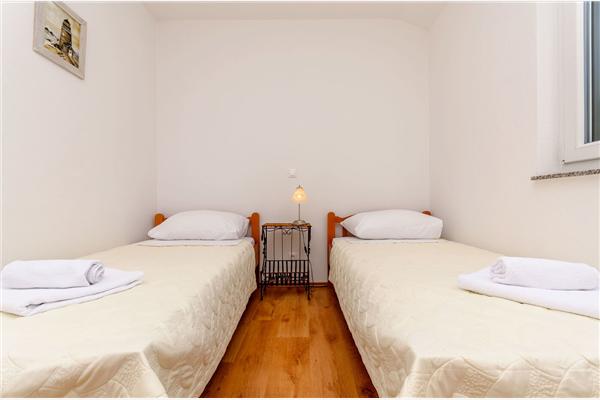 Apartment A3, for 6 persons