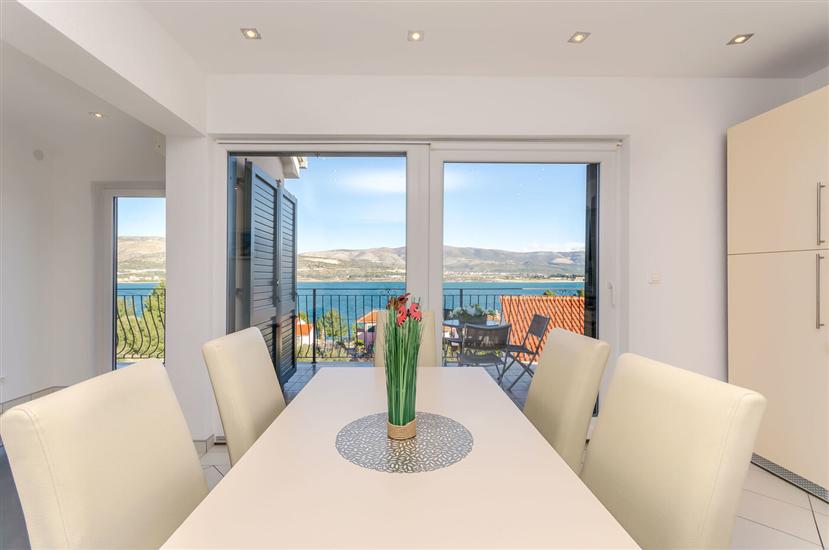 Apartment A3, for 6 persons