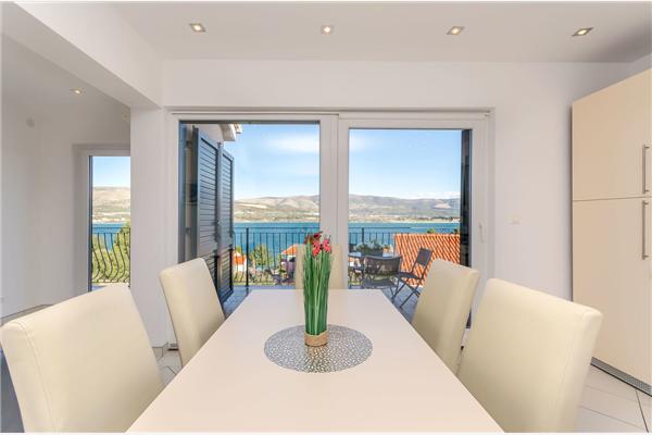 Apartment A3, for 6 persons