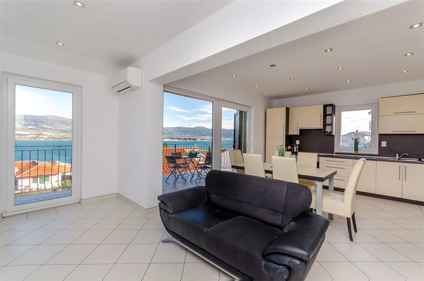 Apartment A3, for 6 persons