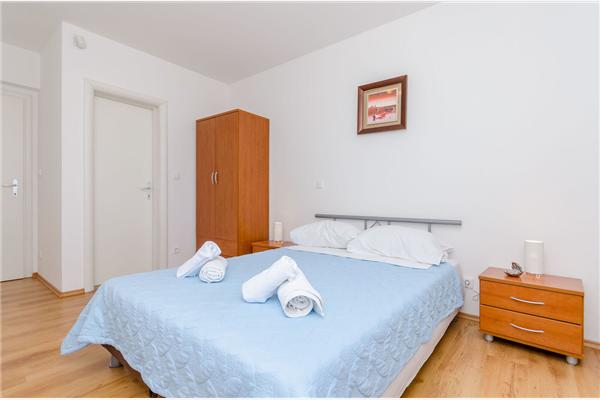 Apartment A2, for 6 persons