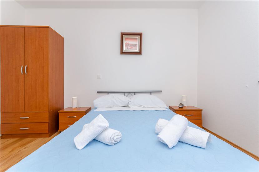 Apartment A2, for 6 persons