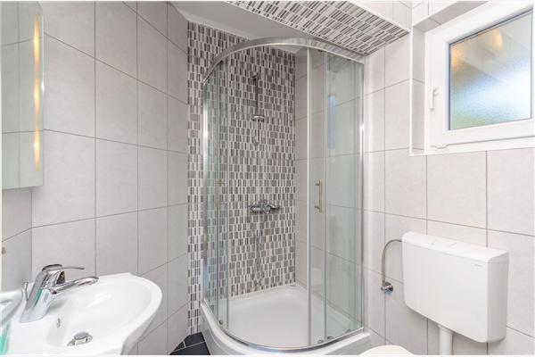 Apartment A2, for 6 persons