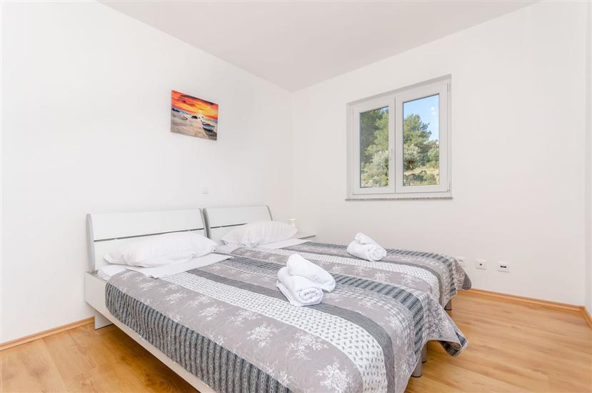 Apartment A2, for 6 persons