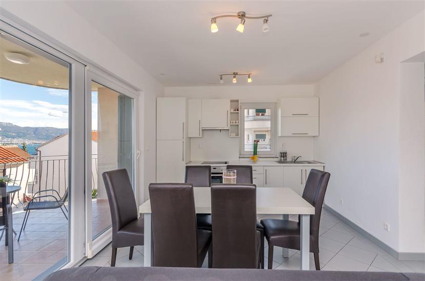 Apartment A2, for 6 persons