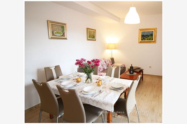 Apartment A4, for 5 persons