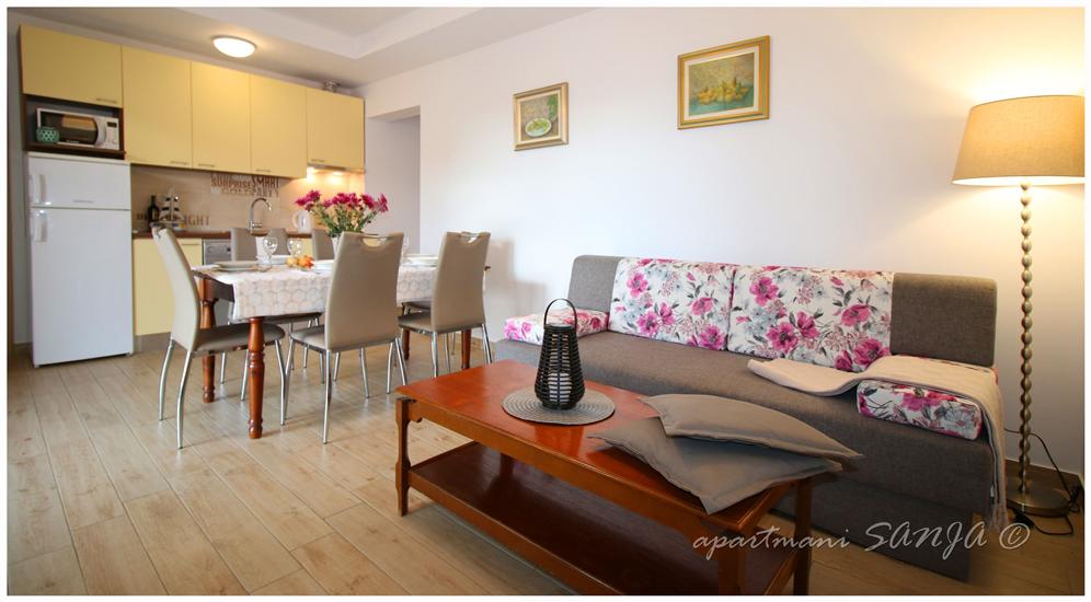 Apartment A4, for 5 persons