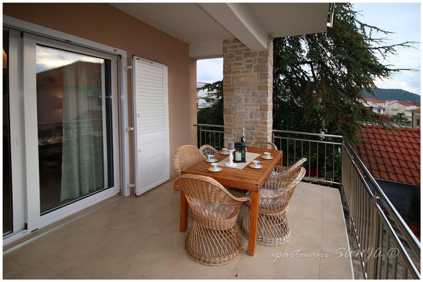 Apartment A4, for 5 persons