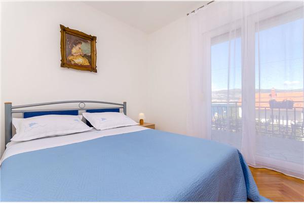 House K1, for 12 persons