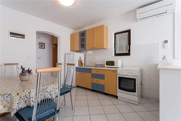 Apartment A2, for 4 persons