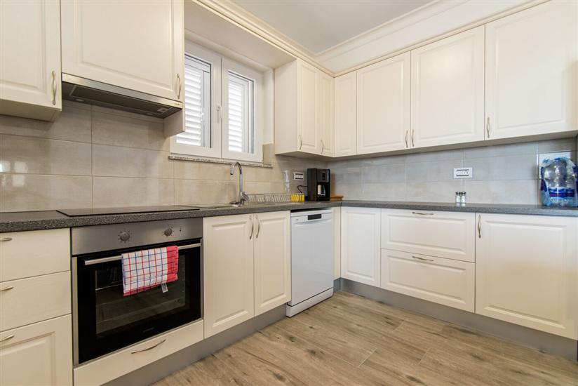 Apartment A1, for 6 persons