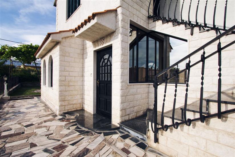 Apartment Ana with private pool