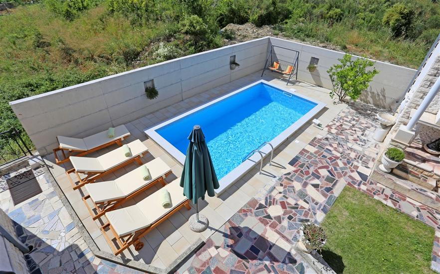 Apartment Ana with private pool