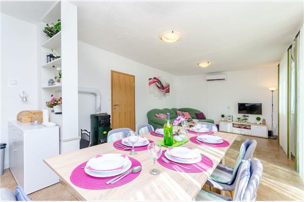 Apartment A1, for 8 persons