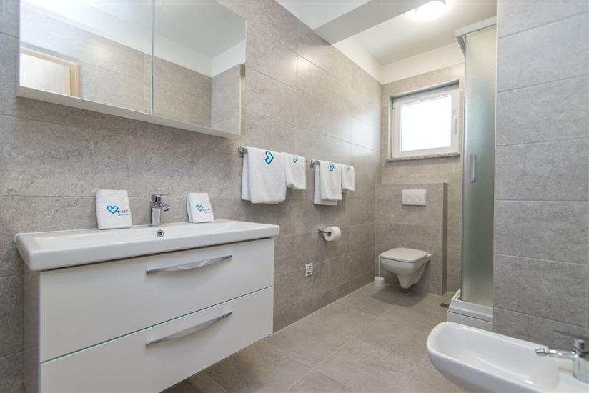 Apartment A2, for 6 persons