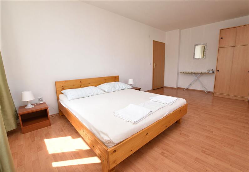 Apartment A2, for 5 persons
