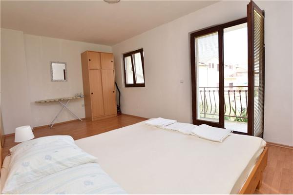 Apartment A2, for 5 persons