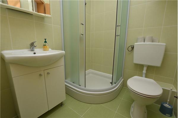 Apartment A2, for 5 persons