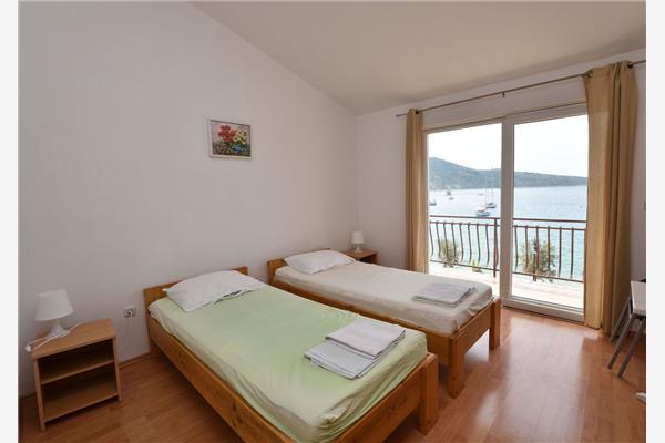 Apartment A2, for 5 persons