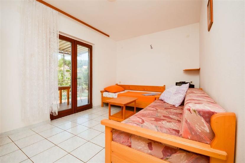 Apartment A5, for 6 persons