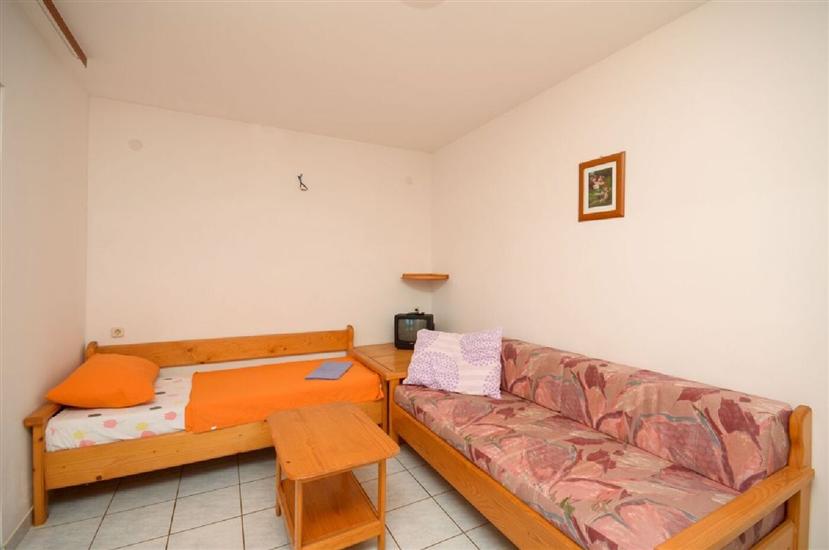 Apartment A5, for 6 persons