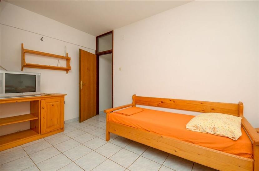 Apartment A5, for 6 persons