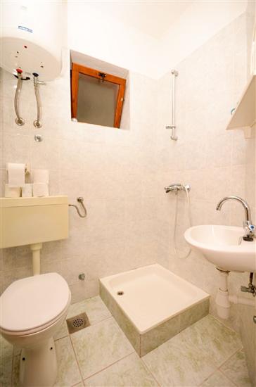 Apartment A5, for 6 persons