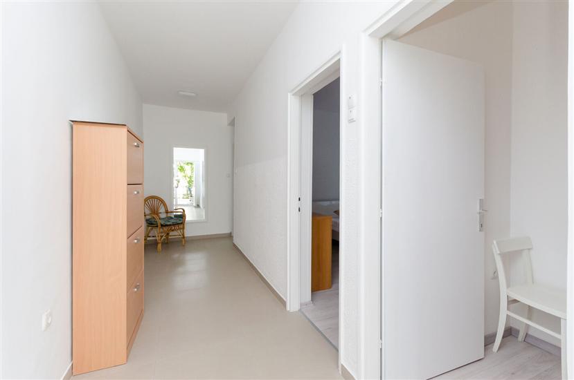 Apartment A1, for 5 persons