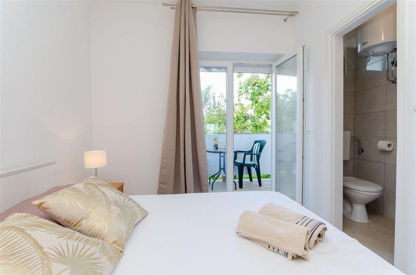 Apartment A1, for 5 persons