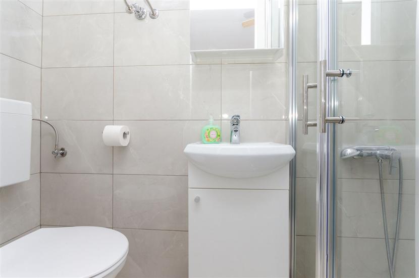 Apartment A1, for 5 persons