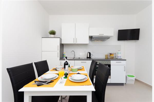 Apartment A1, for 5 persons