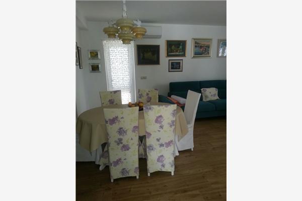 Apartment A1, for 6 persons