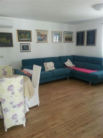 Apartment A1, for 6 persons