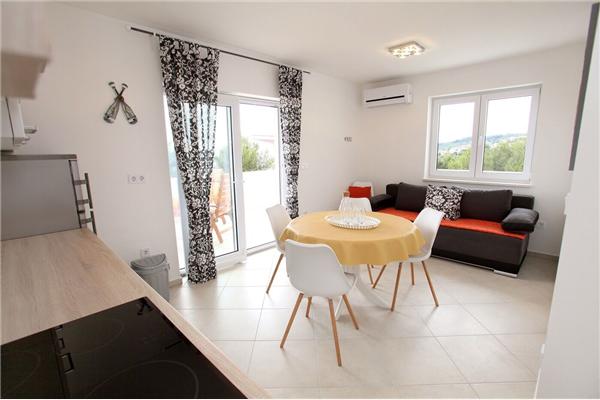 Apartment A2, for 5 persons