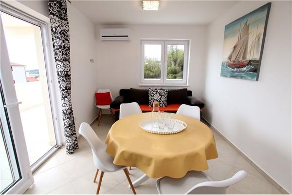 Apartment A2, for 5 persons