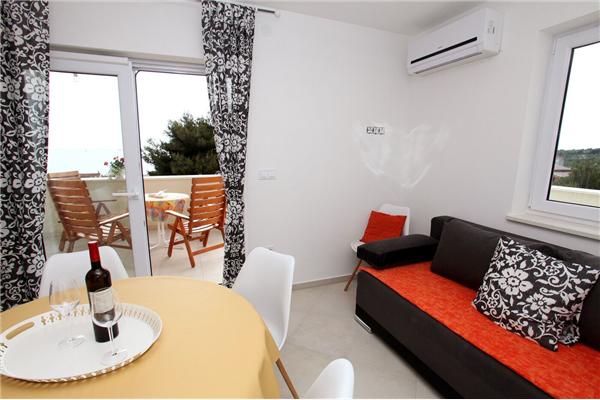 Apartment A2, for 5 persons