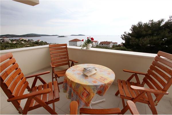 Apartment A2, for 5 persons