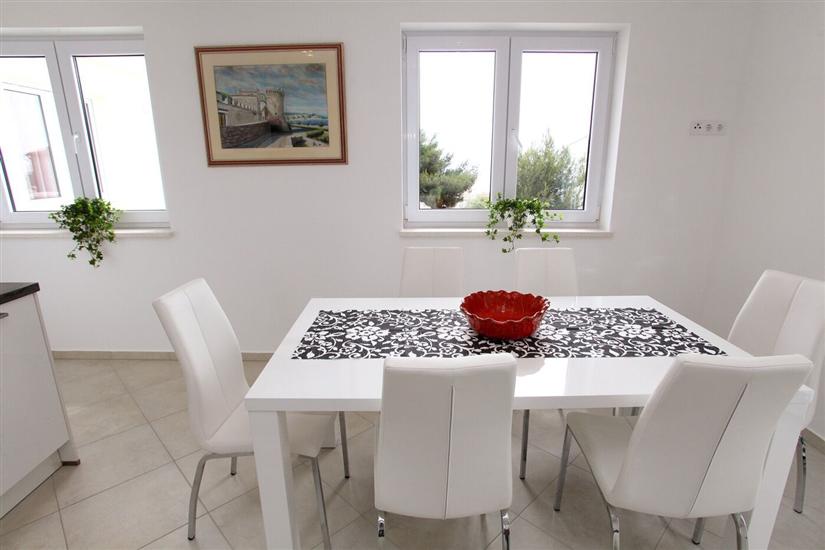 Apartment A3, for 5 persons