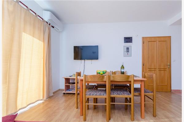 Apartment A1, for 6 persons