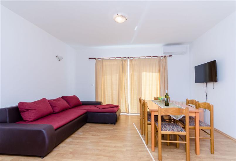 Apartment A1, for 6 persons