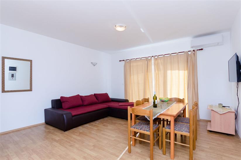 Apartment A1, for 6 persons