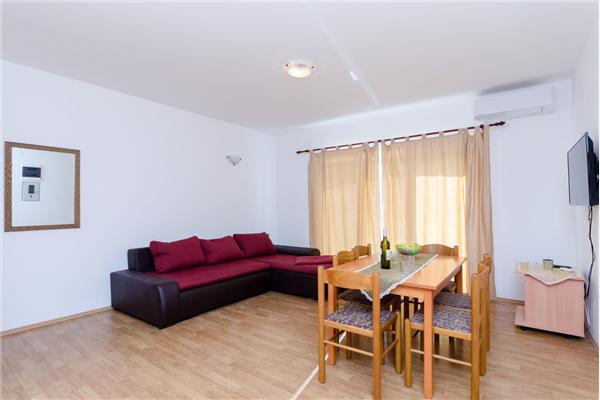 Apartment A1, for 6 persons