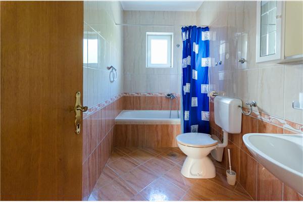 Apartment A1, for 6 persons