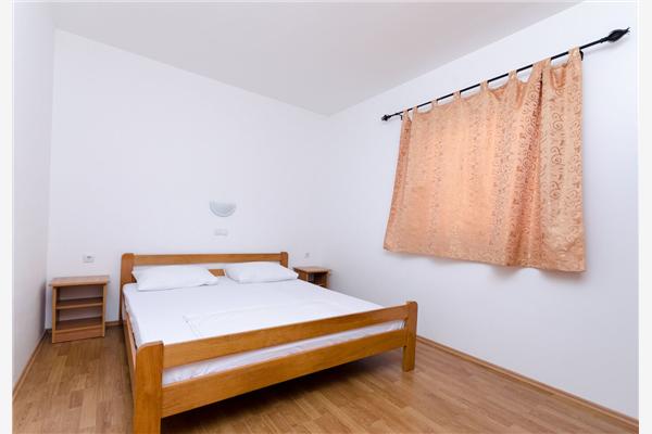 Apartment A1, for 6 persons