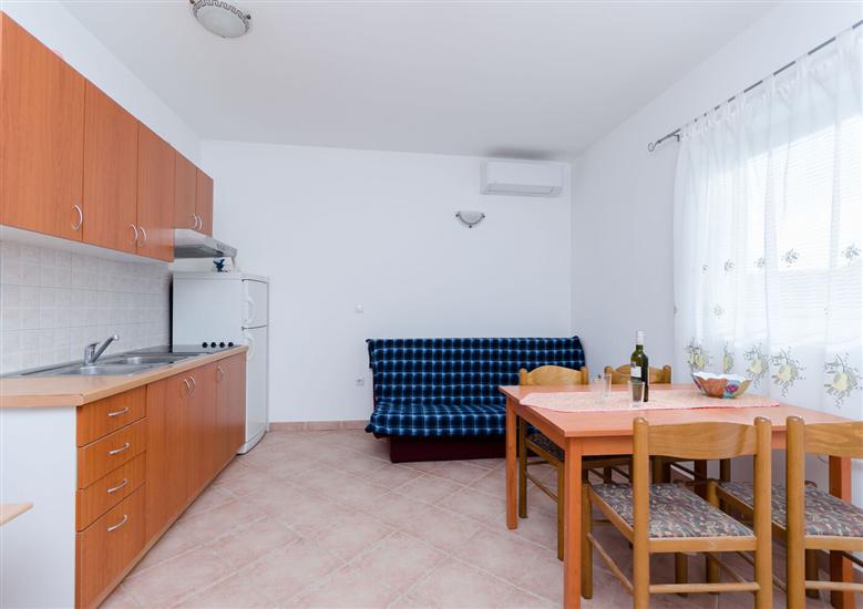 Apartment A2, for 4 persons